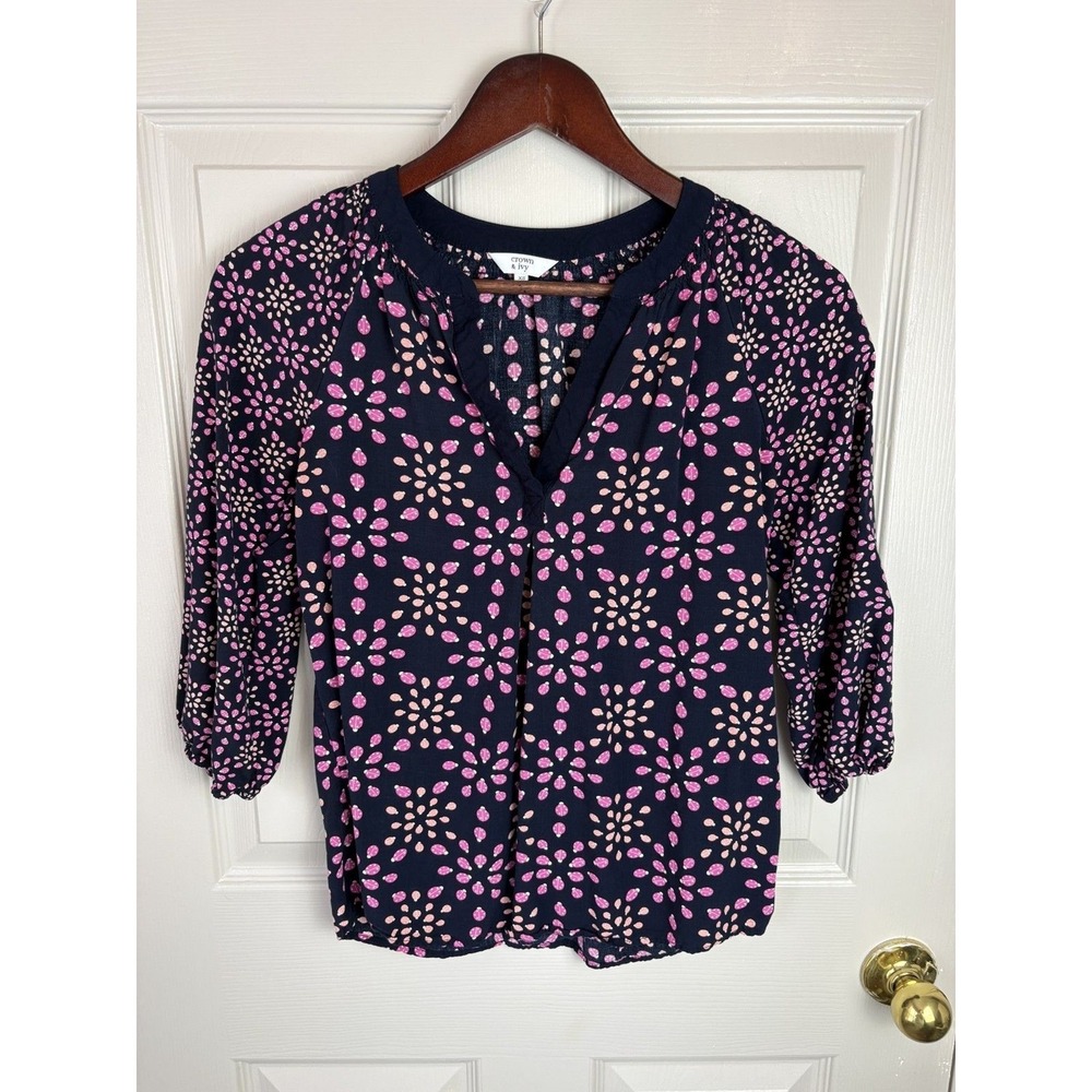 Crown & Ivy Blouse Womens XS Navy Pink Ladybug Medallion Print 3/4 Sleeve Top EX